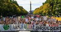 10.000 Aktivisten vor dem Brandenburger Tor