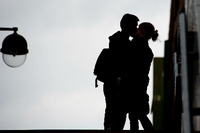 Immer mehr Menschen in Deutschland leben in einer Fernbeziehung. Foto: dpa/ Sebastian Kahnert