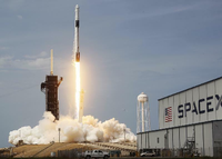 Eine „Falcon 9“-Rakete von SpaceX startet von Cape Canaveral im Mai 2020. Foto: AFP/Joe Raedle