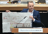 FDP-Fraktionschefs Sebastian Czaja gilt als scharfer Kritiker der BER-Pläne. Foto: Britta Pedersen/dpa