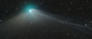 Der grüne Komet passiert die Erde am Mittwoch in einem Abstand von 42 Millionen Kilometern.