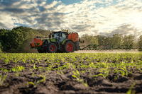 Weniger Glyphosat: Landwirte sollen das Pflanzenschutzmittel nur noch ausnahmsweise einsetzen dürfen. Foto: imago images/Countrypixel