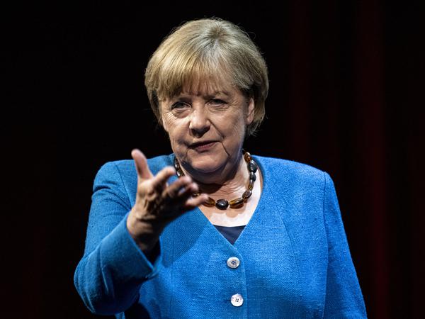 Sie ist die Personifizierung der großen Koalition: Die ehemalige Bundeskanzlerin Angela Merkel (CDU) führte drei dieser Bündnisse.