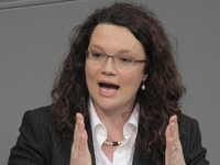 SPD-Chefin Andrea Nahles will Hartz IV "hinter uns lassen". Wenn sie es nur auch wirklich tun, die Sozialdemokraten. Foto: Kay Nietfeld/dpa