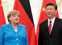 Wird eine neue Regierung gegenüber China eine andere Politik versuchen, als Angela Merkel (hier mit Präsident Xi Jinping)? Auch darum wird gerungen. Foto: Michael Kappeler/dpa