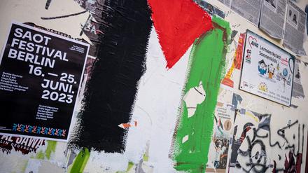 Die Flagge Palästinas wurde auf eine Wand gemalt. (Symbolbild)