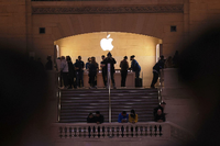 Angestellte des Apple Stores im Grand Central Terminal in New York wollen eine Gewerkschaft gründen. Foto: Michael M. Santiago/Getty Images/AFP