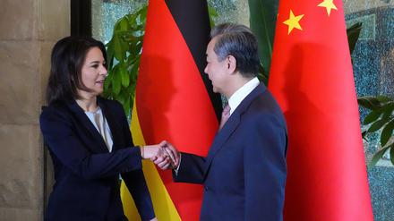Bundesaußenministerin Annalena Baerbock und Wang Yi, Chefaußenpolitiker der Kommunistischen Partei Chinas, in Beijing im April.