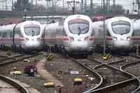 Die Deutsche Bahn hat im vergangenen Jahr mehr als 50 Millionen Euro an Entschädigungen gezahlt. Foto: Boris Roessler/dpa