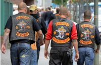 Jacken mit Banden-Emblem, wie hier des Rockerclubs Bandidos von 2008, sind in Berlin seit letztem Jahr nicht mehr erlaubt. Foto: dpa