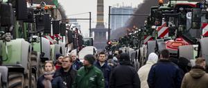 Treckerdemo in Berlin: Am 18. Dezember protestierten die Bauern zum ersten Mal, Mitte Januar wird es die nächste Großdemo in Berlin geben.