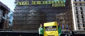 Proteste gegen das Handelsabkommen in Brüssel: Die EU droht, ihren Einfluss in Südamerika zu verspielen.