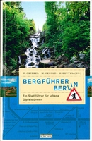 Bergführer Berlin - Blick aufs Buchcover mit dem sprudelnden Wasserfall im Kreuzberger Viktoria-Park. Repor: Tsp
