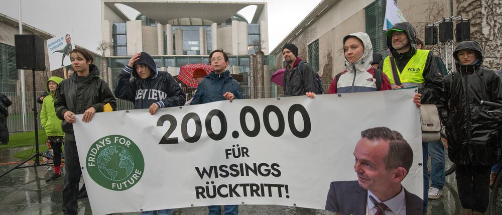 Klima-Demonstration für den Rücktritt von FDP-Verkehrsminister Volker Wissing am Kanzleramt im März 2023