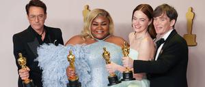 Robert Downey Jr., Da Vine Joy Randolph, Emma Stone und Cillian Murphy feiern ihre Oscars.  