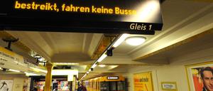 Warnstreik der Fahrer von Berliner U-Bahnen und Bussen