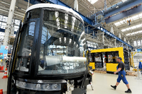Alstom-Chef besucht Standort in Hennigsdorf