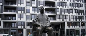 Bertolt Brecht-Denkmal vor dem Berliner Ensemble