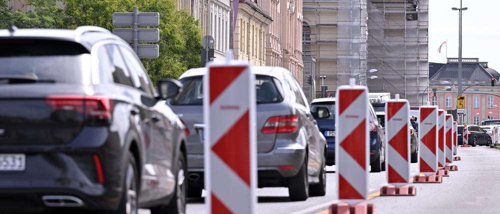 Vor allem der Verkehrssektor stößt so viele Treibhausgase aus, dass Deutschland seine Klimaziele möglicherweise nicht erreicht.