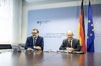 Staatssekretär Wolfgang Schmidt (l.) mit Bundesfinanzminister Olaf Scholz, beide SPD. Foto: imago images/photothek/Thomas Koehler