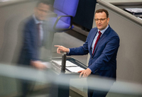 Jens Spahn (CDU), Bundesminister für Gesundheit. Wie sein Amtsvorgänger übergeht er ein rechtskräftiges Gerichtsurteil, weil es ihm politisch nicht passt. Foto: Lisa Ducret/dpa