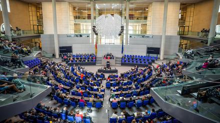 Juni 2023, Berlin: Sitzung des Bundestages zum Gebäudeenergiegesetz. Foto: Michael Kappeler/dpa