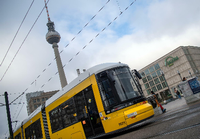 Berlins Straßenbahnen waren so langsam unterwegs wie seit mindestens fünf Jahren nicht. Foto: dpa/Monika Skolimowska