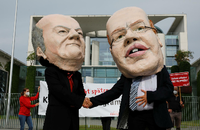 Klimaaktivisten sehen Finanzminister Olaf Scholz und Altmaier als Bremser beim Klimaschutz. Foto: REUTERS