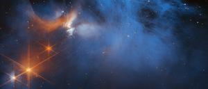 Dieses Bild des „James Webb“-Weltraumteleskops der NASA/ESA/CSA zeigt die zentrale Region der dunklen Molekülwolke Chamäleon I, die sich in 630 Lichtjahren Entfernung befindet. 