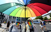 Der Alternative Pride im Juni in Berlin - mehrere Tausend Leute kamen. Foto: imago images/Bernd König