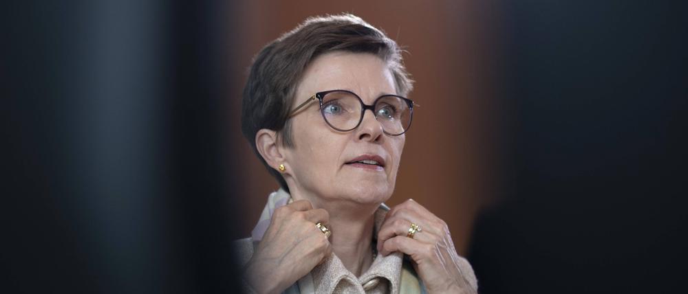 Die EZB-Chefaufseherin Claudia Buch ruft Banken dazu auf, mehr in ihre Widerstandsfähigkeit zu investieren.