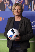Claudia Neumann ist Live-Reporterin und Redakteurin in der Hauptredaktion Sport des ZDF. Sie war die erste Live-Kommentatorin eines Männerturniers bei der Fußball- EM 2016 in Frankreich. Foto: ZDF und Torsten Silz