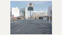 Claus Rottenbacher: "Checkpoint Charlie" aus der Serie Home Office (2020). 73 x 91,25 cm (Blatt 82 x 100 cm). Foto: Claus Rottenbacher