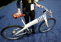 Coleen - ein "smartes" Fahrrad mit einemgebautem GPS - und vielen weiteren technischen Spielereien, die auf der CES 2019 zu sehen sind. Foto: REUTERS/Steve Marcus