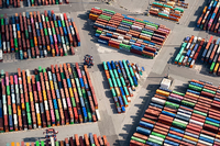 Containerterminal im Hamburger Hafen: Deutschlands Exporten wuchsen im Februar kräftig. Foto: dpa