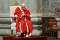 Manchmal verzweifelt. Papst Franziskus, hier im Petersdom. Foto: Alberto Pizzoli/POOL AFP/AP/dpa