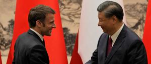 Der französische Präsident Emmanuel Macron irritierte auf seiner China-Reise mit Äußerungen zu Taiwan.