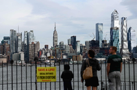 Haltet Abstand: New York, Zentrum des Lebens, wird zur Alptraumstadt. Angela Weiss / AFP