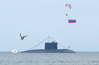 Russisches U-Boot bei einer Parade im Jahr 2015. Foto: REUTERS/Yuri Maltsev