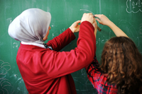 Gefahr für den Schulfrieden? An Berliner Grundschulen ist das Kopftuch verboten. Foto: Getty Images/iStockphoto