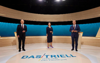 Olaf Scholz, Annalena Baerbock und Armin Laschet vor dem TV-Triell. Foto: Laurence Chaperon/ARD