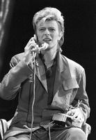 Trauer um Davi Bowie in Schöneberg