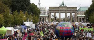 Demonstranten bei der „Fridays For Future“-Demonstration im Rahmen des weltweiten Klimastreiks am Brandenburger Tor 2019. 