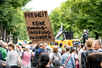 Impfgegner demonstrierten im Sommer in Berlin. Foto: dpa/Fabian Sommer