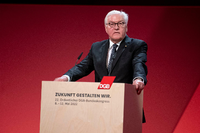 Bundespräsident Frank-Walter Steinmeier sprach beim DGB. Foto: Fabian Sommer/dpa