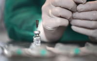 Die deutsche Impfstoffstrategie beruht zum großen Teil auf den Vakzinen des Herstellers Biontech. Foto: AFP/Ina Fassbender