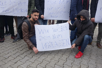 Flüchtlinge in Berliner Turnhallen