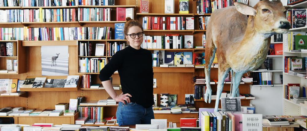 Nina Wehner 2020 in ihrem Buchladen.