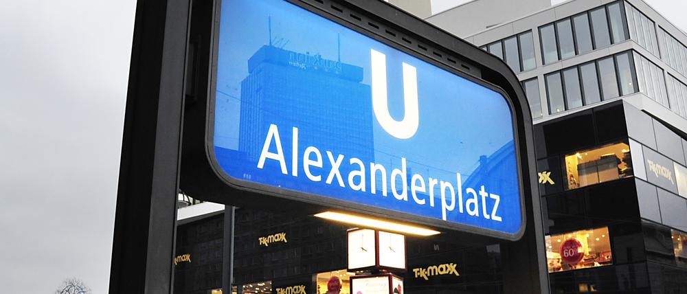 Der Berliner Alexanderplatz ist ein wichtiger Knotenpunkt im Berliner Nahverkehr.
