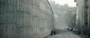 Eine Außenmauer des berüchtigten Evin-Gefängnisses in Teheran im Iran, aufgenommen Anfang März 2006. +++(c) dpa - Report+++